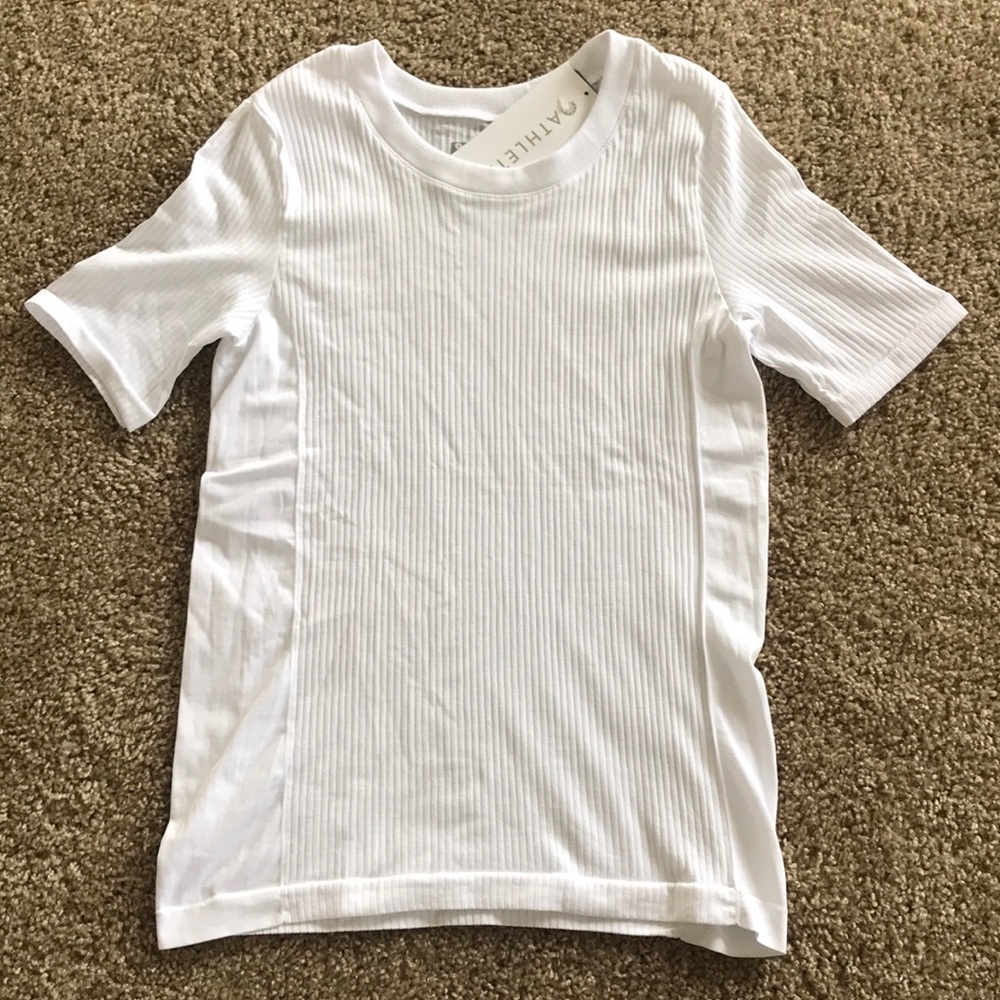 NEW WITH TAGS Athleta Renew Ribbed Tee